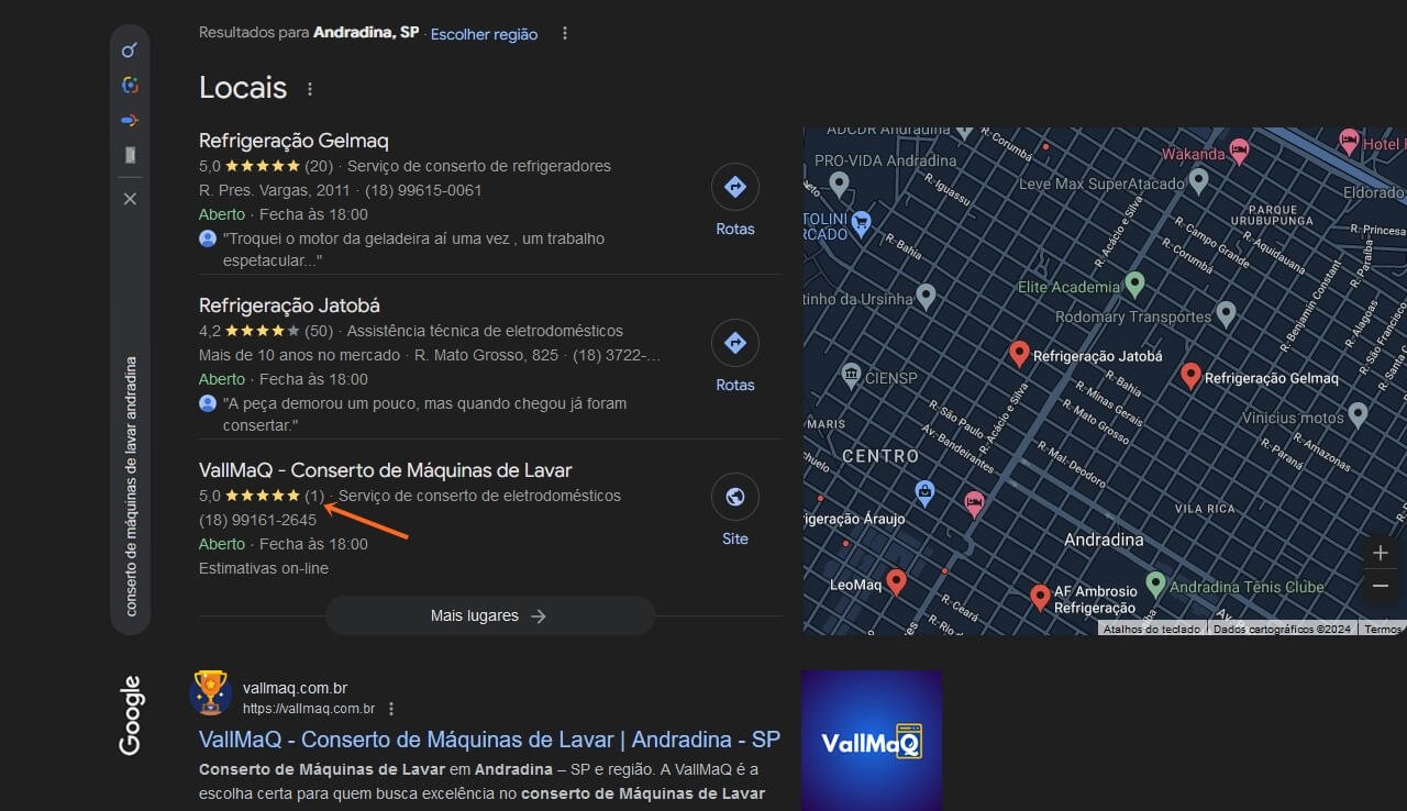 A imagem ilustra uma pesquisa por "conserto de máquinas de lavar andradina", com o site da VallMaQ aparecendo em destaque por ter aplicado o método da Orgânico para Branding Local através dos Dados Estruturados.